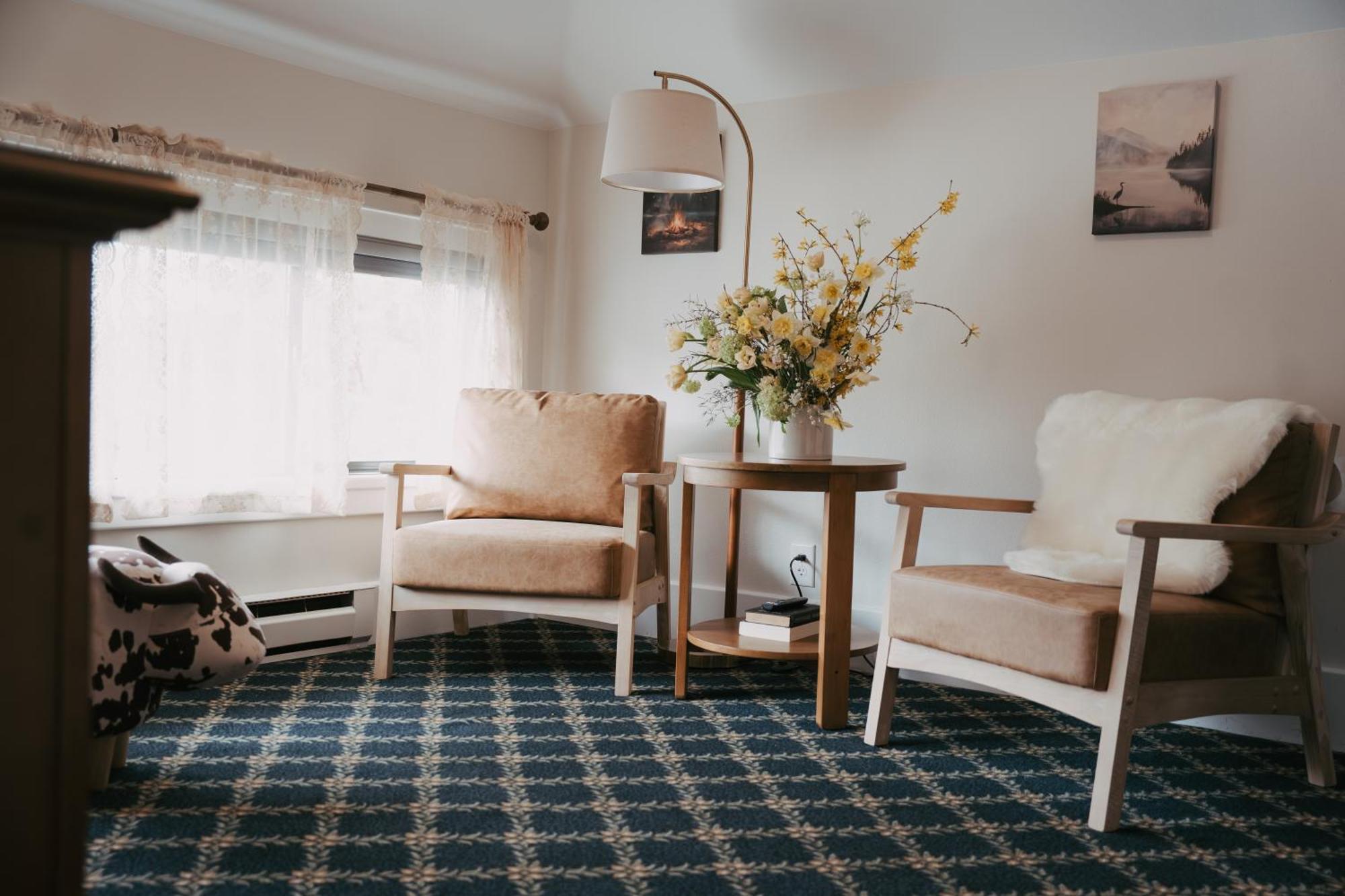 Goldsmith'S River Front Inn Missoula Room photo