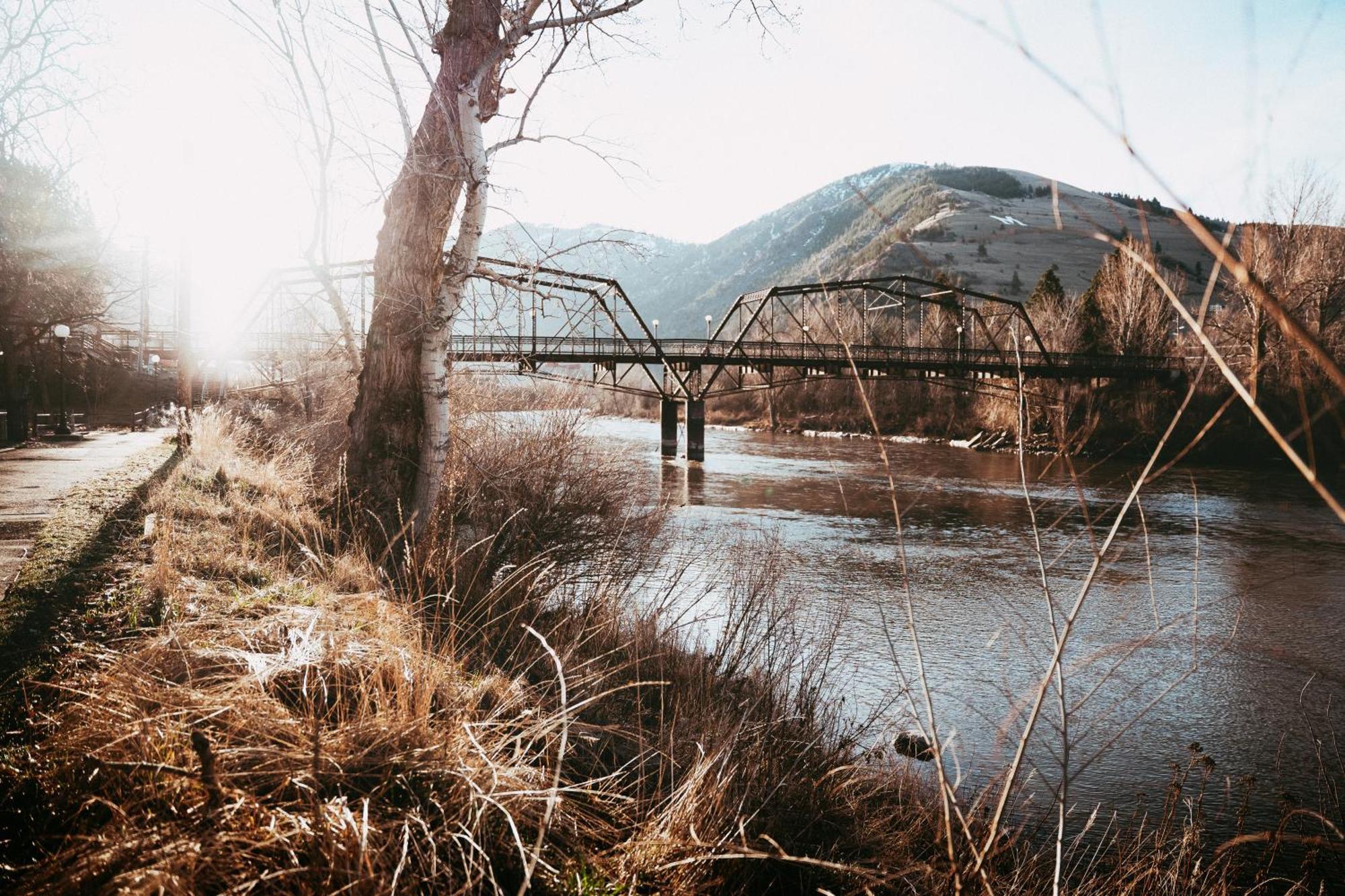 Goldsmith'S River Front Inn Missoula Exterior photo